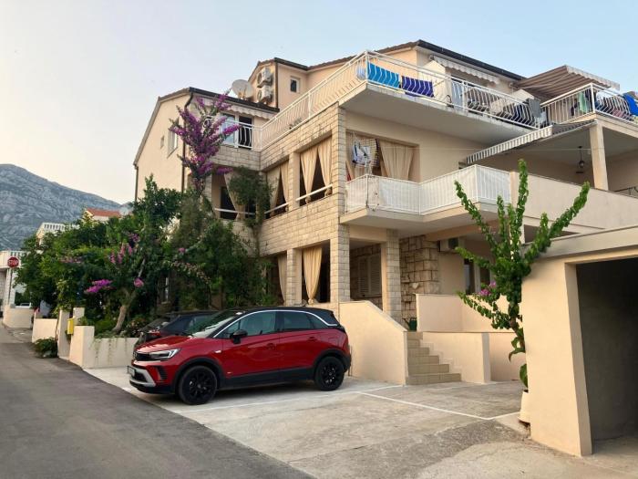 Apartmani Fani 2 min walking from sea