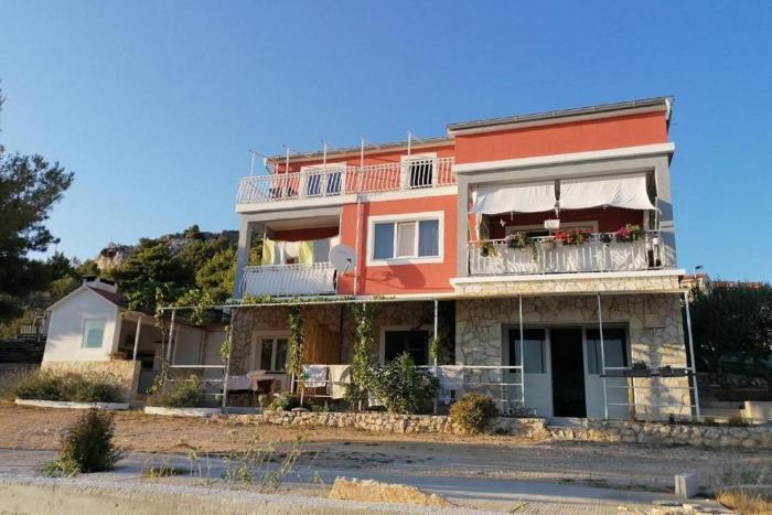 Apartments with a parking space Zaboric, Sibenik - 21367