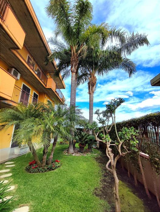 Maresole tra lEtna e Taormina