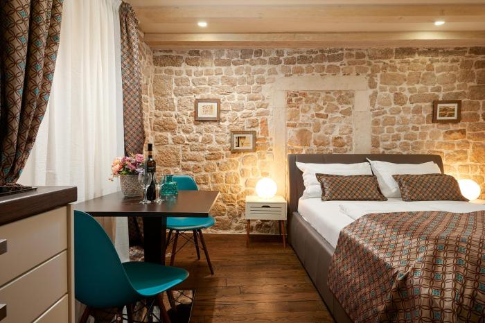 Rustic Apartments Sv Frane in the old town