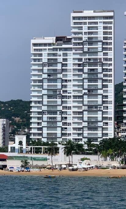 Departamento frente a la bahía