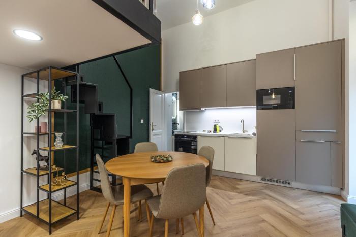 Downtown Luxury Apartment