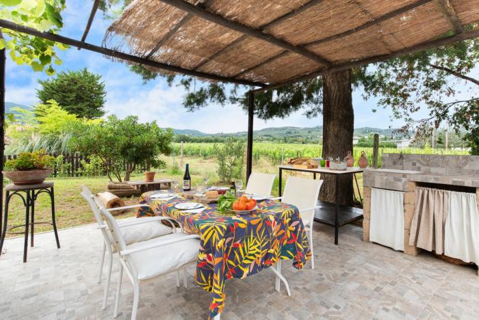 Art Beds & Garden 9 beds between the sea, thermal baths, and the Tuscan countryside