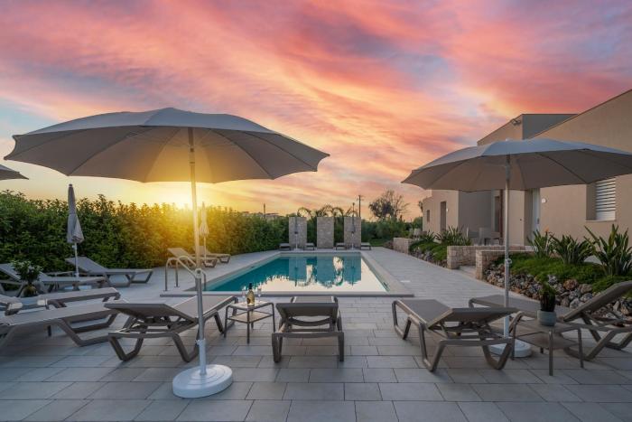 Casto Bed & Breakfast