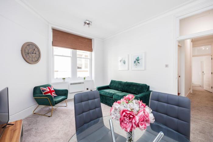 Leicester Square Apartment