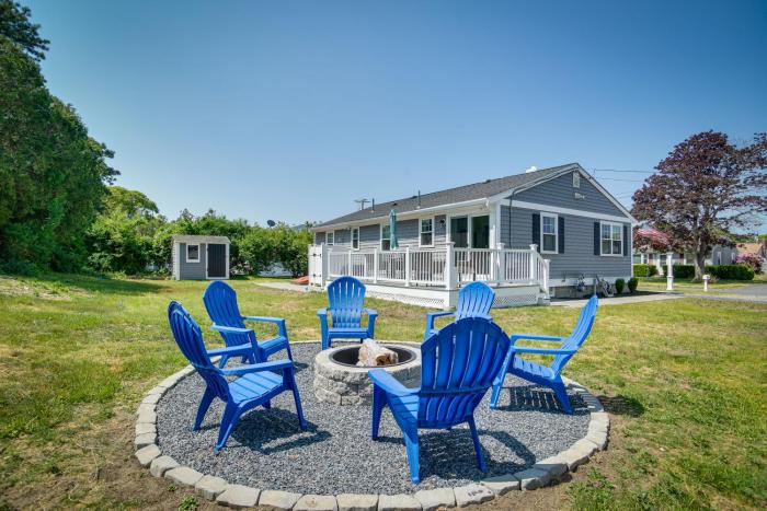 Newly Renovated Dennis Port Home: Close to Beaches