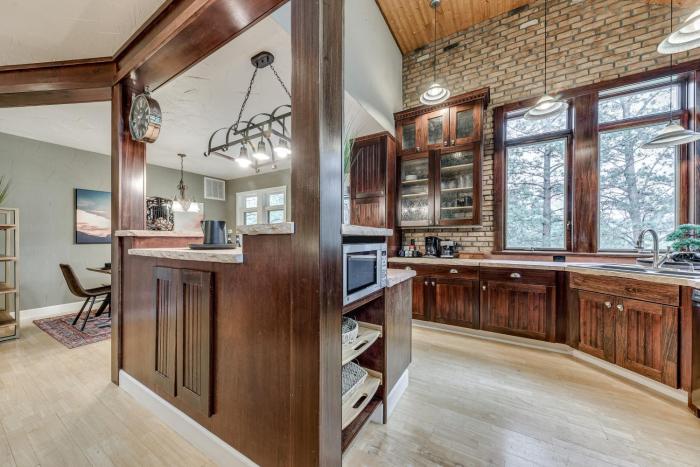 Ruidoso Vacation Rental with Hot Tub and Game Room!