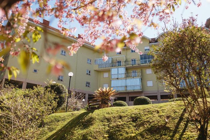 Apto com lareira elétrica perto do Pico do Imbiri