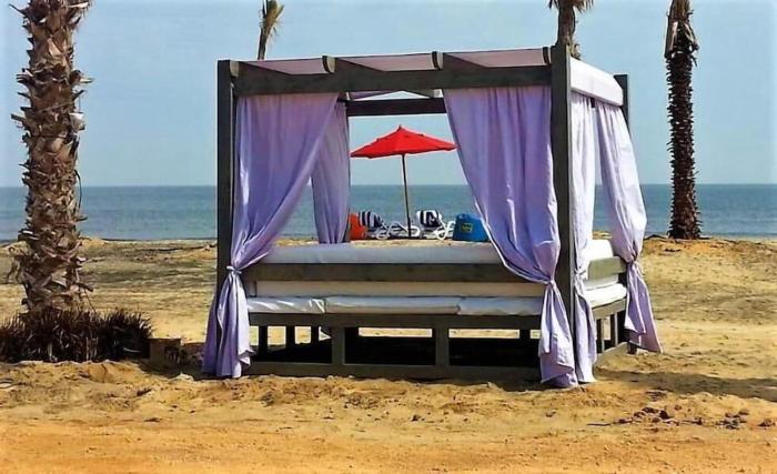 Porto Said بورتوسعيد شاليه ثلاث حجرات وثلاثة حمام وصاله مكيف بالكامل وبلكونه وانترنت عدد 7 أسره