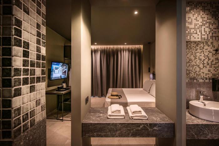 Petousis Hotel & Suites