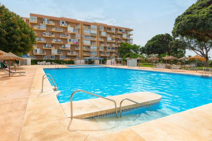 Apartamento vistas a piscina