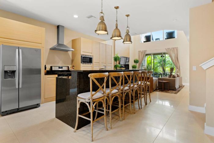 7648 Magic Village lovely 4suites 8guests 8 min Disney