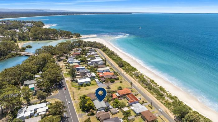 White Sand Beach House