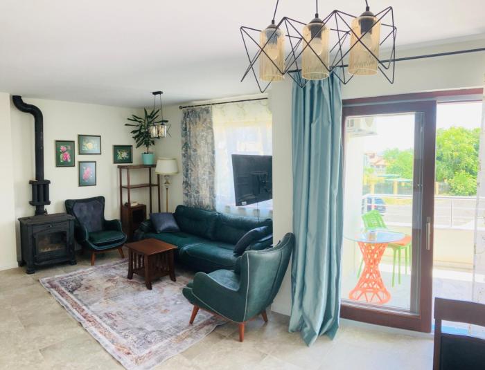 Splandid apartment by the sea