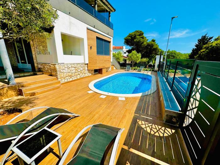 SANJA - with a large covered terrace and pool