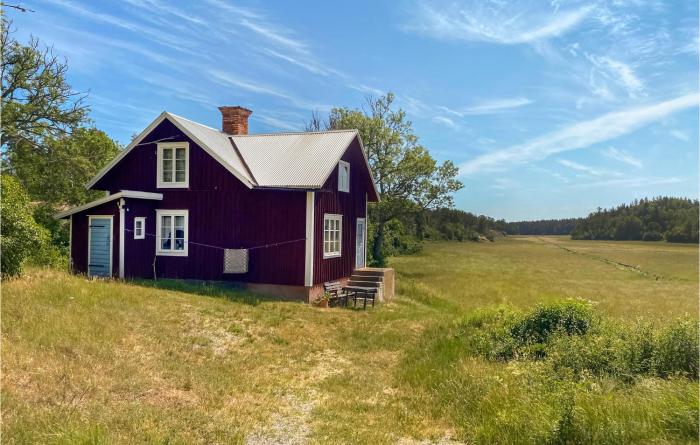 2 Bedroom Amazing Home In Figeholm