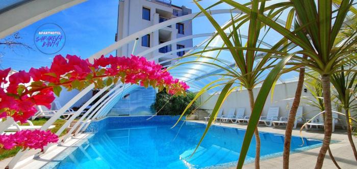 ENIS Hotel с минерален басейн