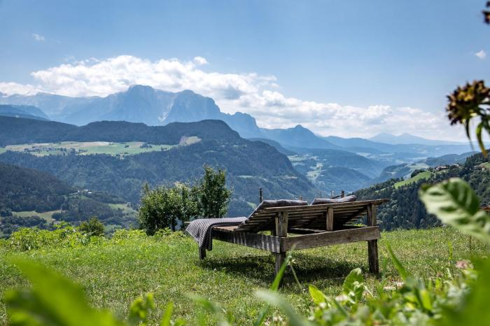 HAUSERHOF Chalet with Dolomite View