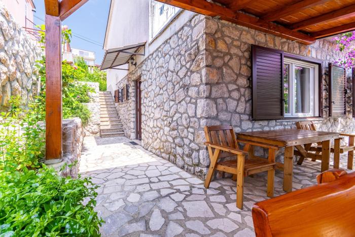Apartments by the sea Crikvenica - 21501