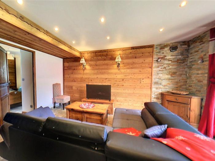 Chalet confortable 8-10 pers. près des pistes, terrasse, parking privé - FR-1-267-266