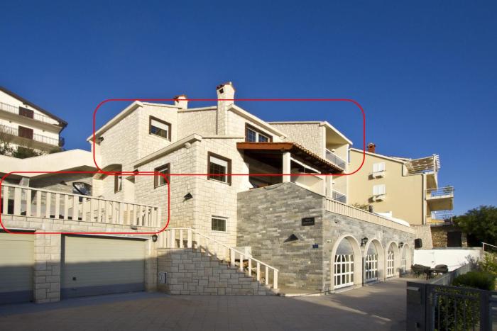 Luxury apt w shared pool 3 balconies and terrace