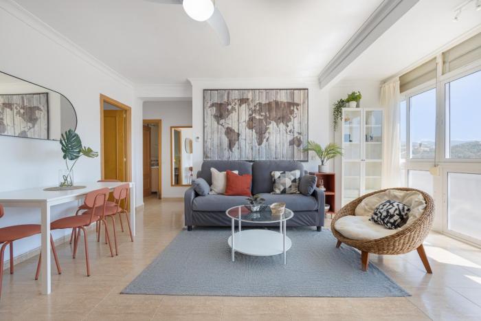 C27 Great 3 Bedroom Apt Close to Center