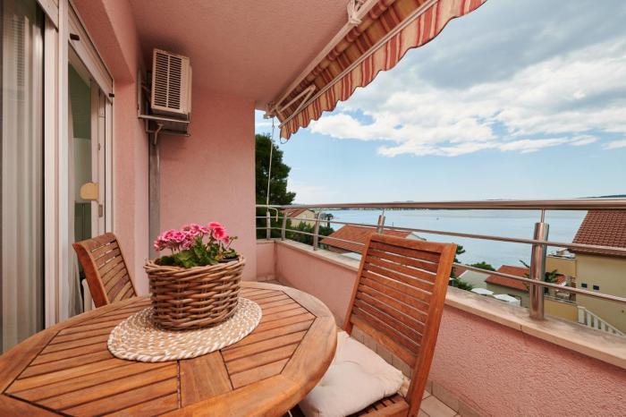 Apartment Tramontana with sea view