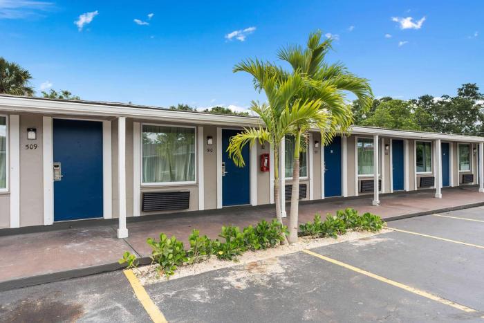 Travelodge by Wyndham Kissimmee Orlando