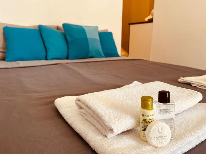 City Center Studio with Balcony