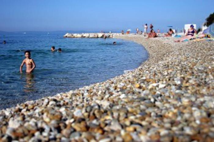 Two-bedroom apartment near Žnjan beach with parking space