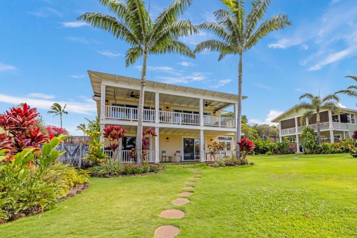 Cute 4br home steps to the Ocean - Alekona Kauai