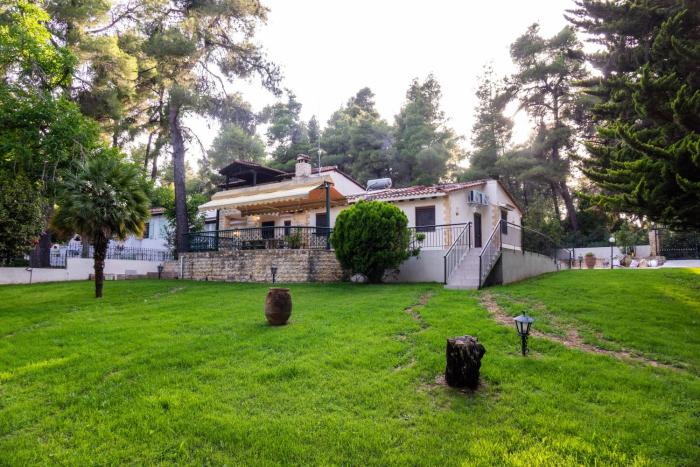 Sani Traditional Forest Villa