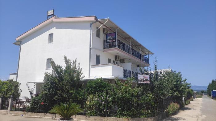 Maki Apartmani