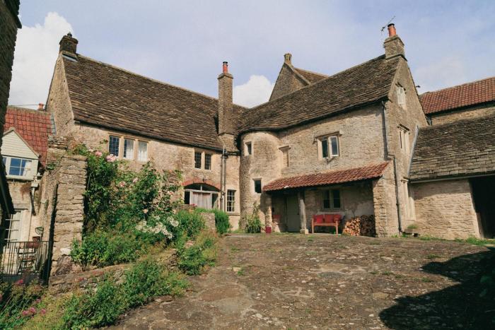 Historic Malthouse Village location near Bath (sleeps 7-14)