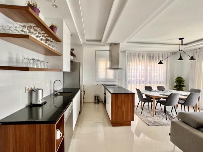 Sun Apartment Los Arenales by United Renters