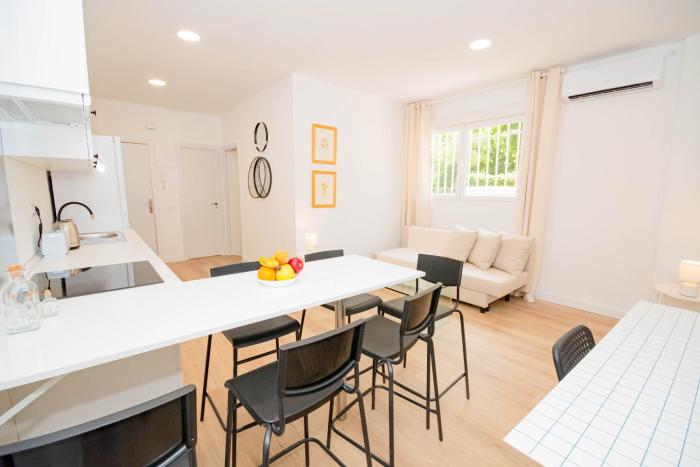 For You Rentals Cozy and charming 3-bedroom apartment TEMPORAL in Madrid ASO180