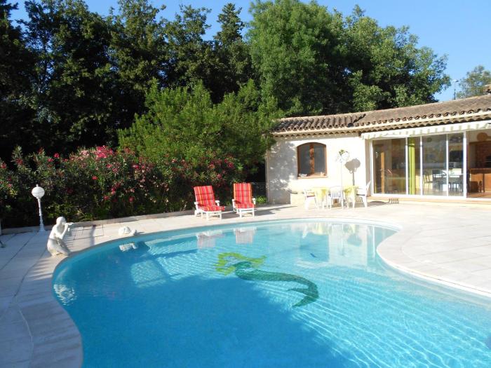 VILLA AVEC PISCINE PRIVATIVE et EXCLUSIVE avec PARKING