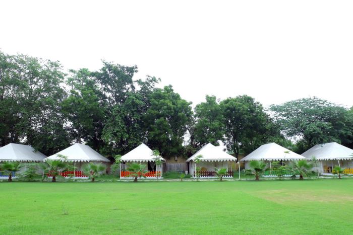 Agra Camps and Resort