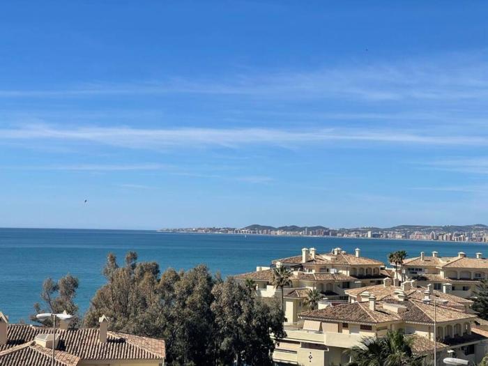 Apartment with beautiful sea view Benalmadena