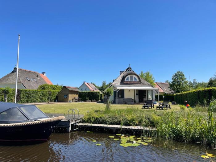 Vakantiehuis aan het water in Friesland