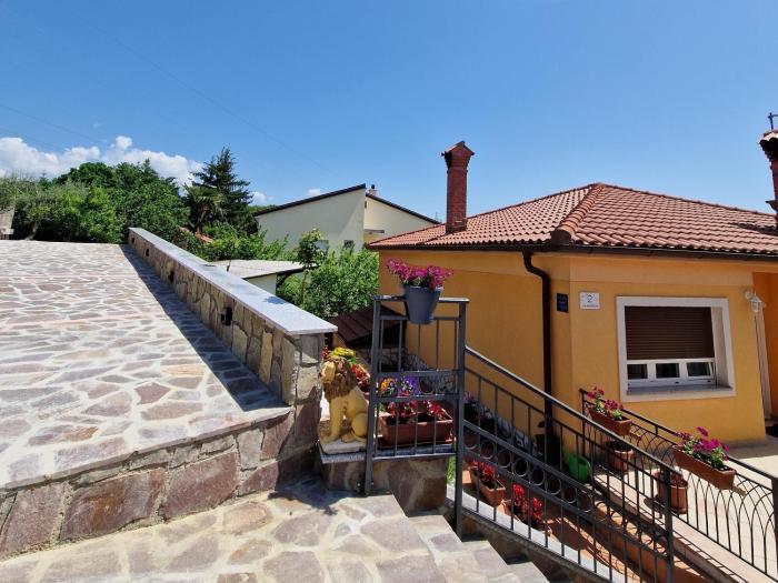 Apartments with parking space Matulji, Opatija - 21458