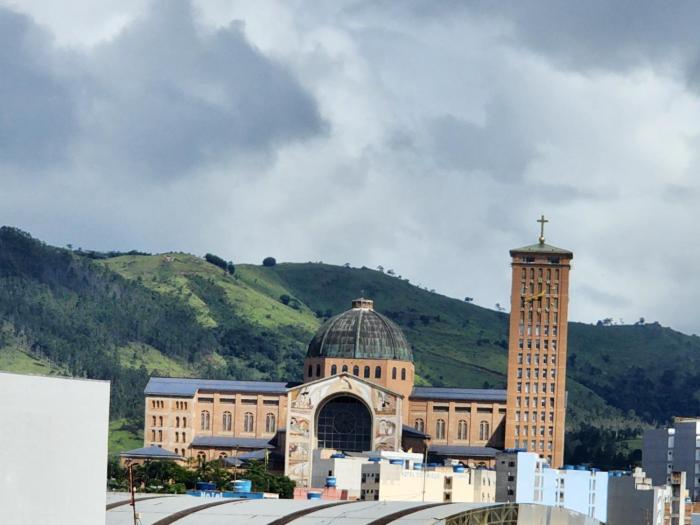 Ampla Casa em Aparecida