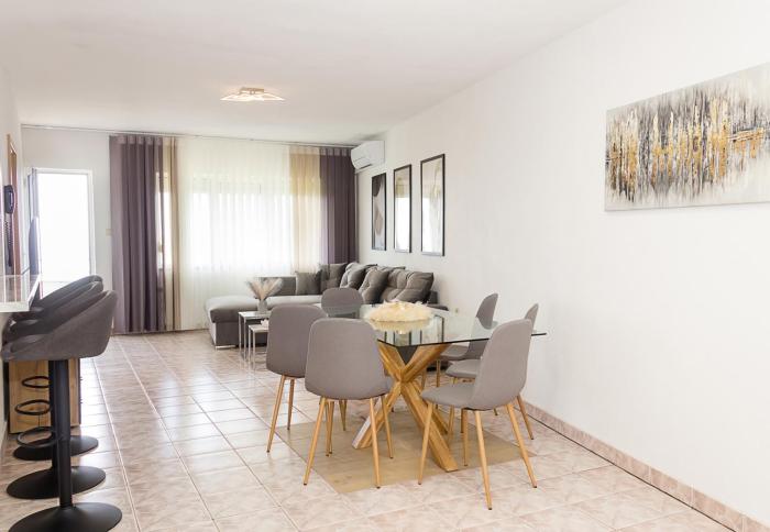 Two Identical Designer 2BD Flats with Sea View in Balchik by Flat Mаnager