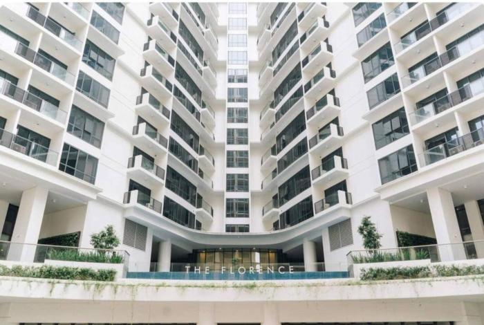 The Florence Condo McKinley Hill