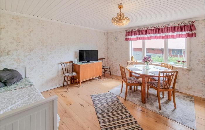 1 Bedroom Cozy Home In Lysekil
