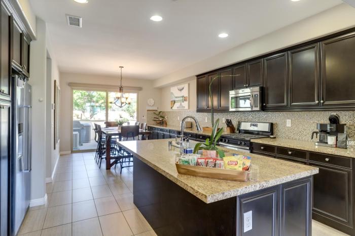 La Quinta Desert Retreat with Pool Access!