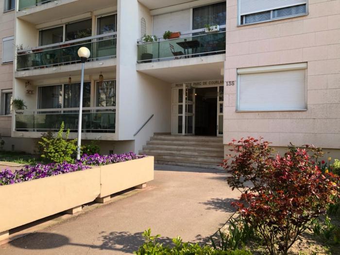 Studio-Champagne Lanson-Proche Hôpitaux-Universités-Parc Léo Lagrange