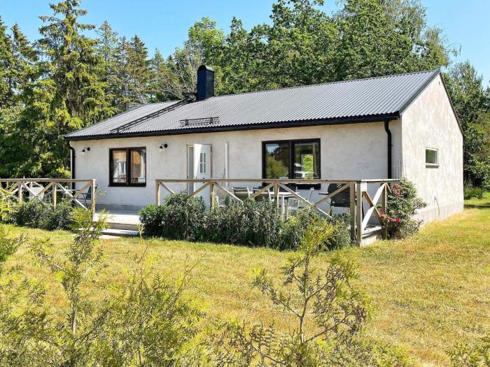 4 person holiday home in KLINTEHAMN-By Traum