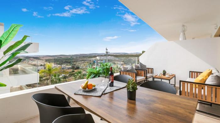 ViVi Homes - Roli Pool, Terrace, Golf & Beach