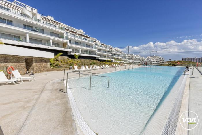 ViVi Homes - Lima Pool, Sunny Terrace & Beach